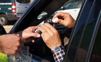 ¿Cubre el seguro de coche conducir bajo los efectos del alcohol?