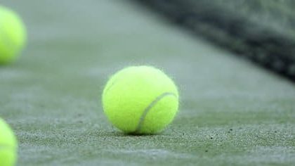 ¿Cuáles son los beneficios de jugar al padel en familia?