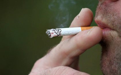 los fumadores contratan un seguro de vida