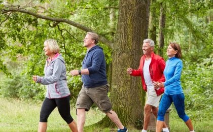 Caminar reduce el dolor de rodilla causado por la artrosis