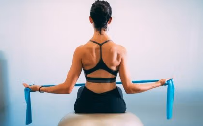 Gana masa muscular sin pesas ni barras: cómo tonificar tu cuerpo sin pesas
