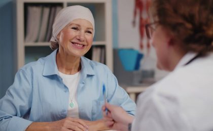 Hacer ejercicio durante la quimioterapia puede prevenir el daño nervioso, según un estudio